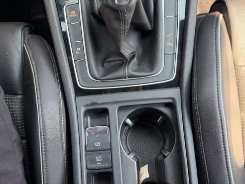 Used 2019 Volkswagen Golf R 4-Door AWD/4WD image 26