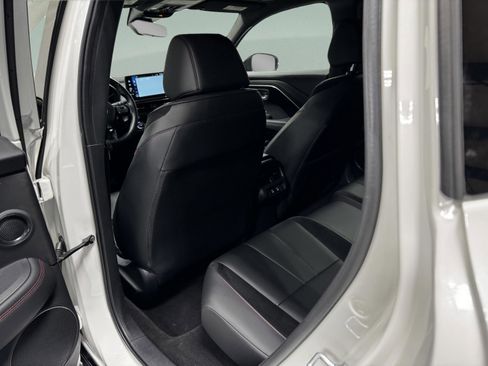 Certified 2025 Acura ADX A-Spec image 11