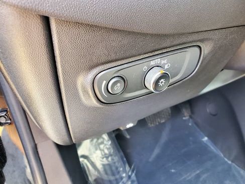 Certified 2024 Chevrolet Equinox LT w/ LPO, Floor Liner Package FWD image 24
