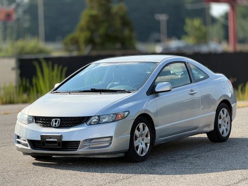 Used 2010 Honda Civic LX image 6