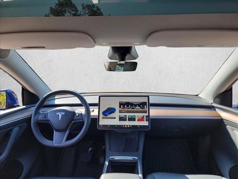 Used 2024 Tesla Model Y 2WD image 14