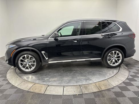 New 2026 BMW X5 xDrive40i w/ Climate Comfort Package image 16