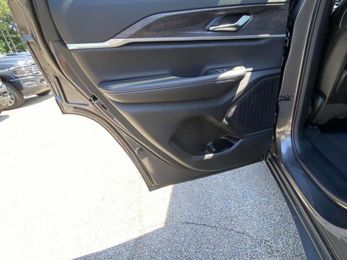 New 2025 Jeep Grand Cherokee Limited w/ Luxury Tech Group II image 21