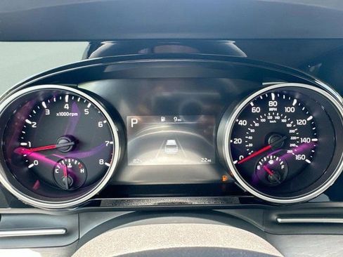 Used 2024 Kia Carnival EX image 29