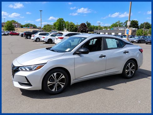 Used 2021 Nissan Sentra SV FWD image 1
