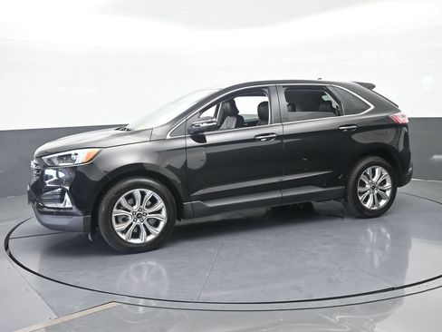 Used 2024 Ford Edge Titanium AWD/4WD image 2