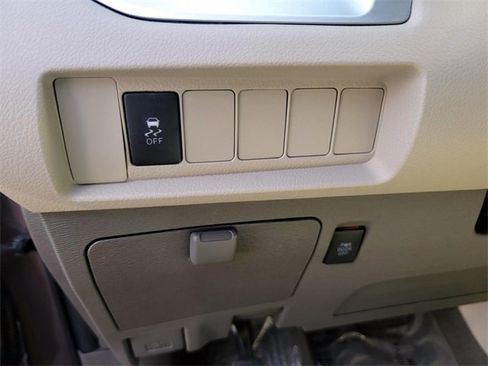 Used 2020 Toyota Sienna LE image 33