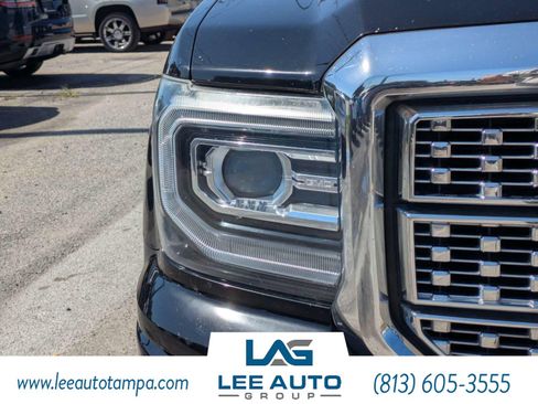 Used 2018 GMC Sierra 1500 Denali w/ Denali Ultimate Package AWD/4WD image 9