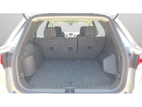Used 2023 Chevrolet Equinox LS w/ Sport Edition FWD image 9