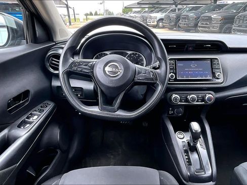Used 2023 Nissan Kicks S FWD image 6