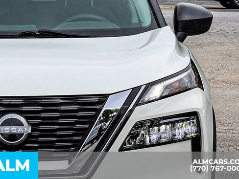 Used 2023 Nissan Rogue S FWD image 15