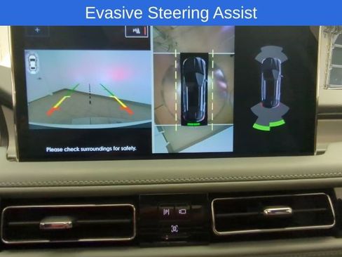 Used 2023 Lincoln Nautilus Reserve w/ Equipment Group 201A image 17