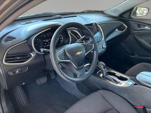 Used 2023 Chevrolet Malibu LT FWD image 16