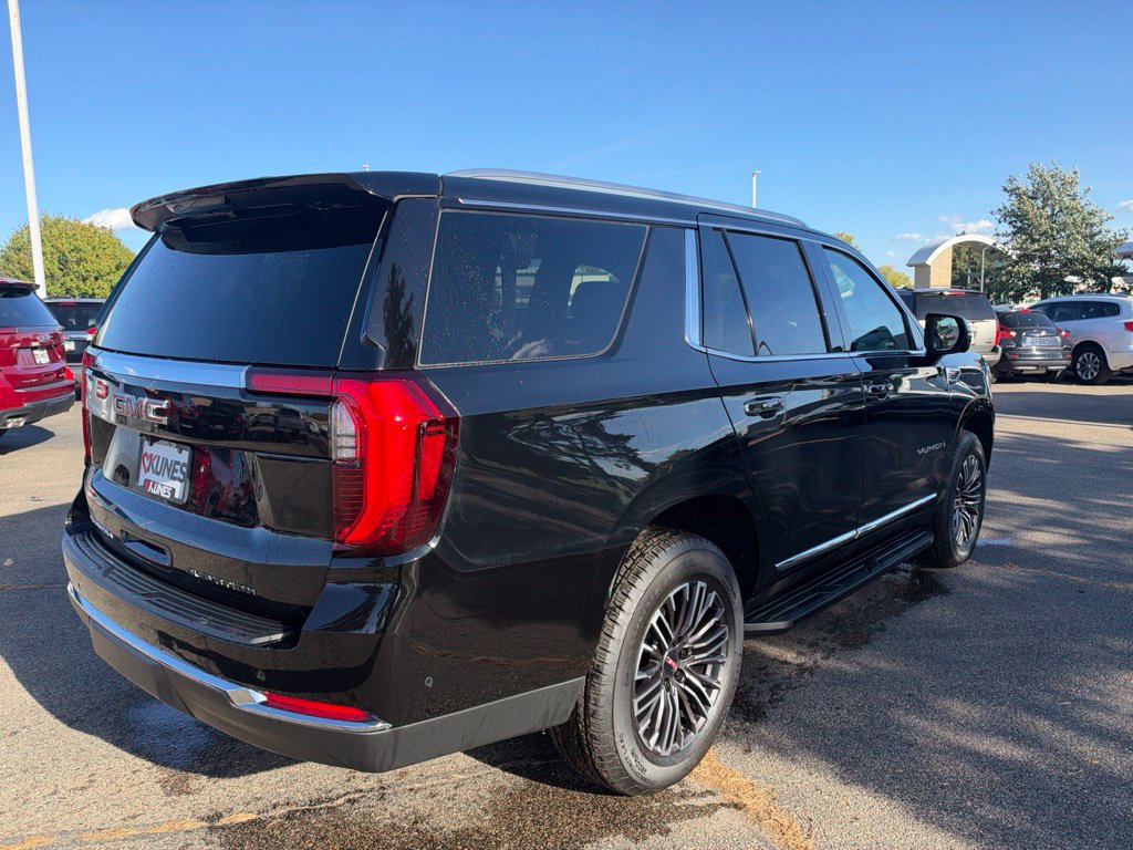 Used 2025 GMC Yukon Elevation w/ LPO, Elevation Black Package AWD/4WD image 5