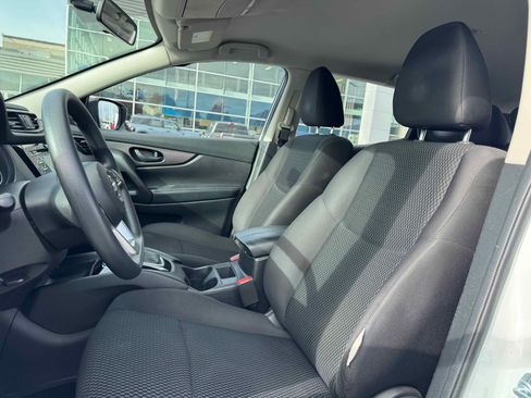 Used 2018 Nissan Rogue Sport S image 15