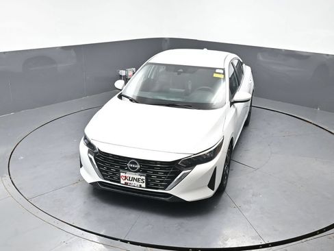 Used 2024 Nissan Sentra SV FWD image 42