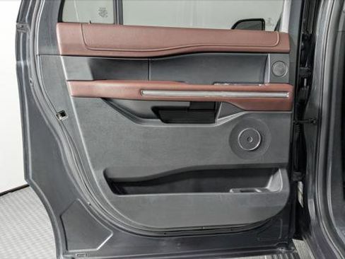 Used 2023 Ford Expedition Max Limited image 16