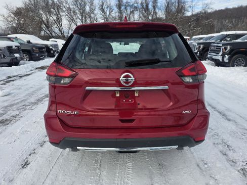Used 2017 Nissan Rogue S image 12