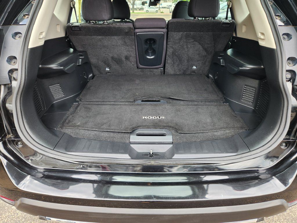 Used 2019 Nissan Rogue S AWD/4WD image 29