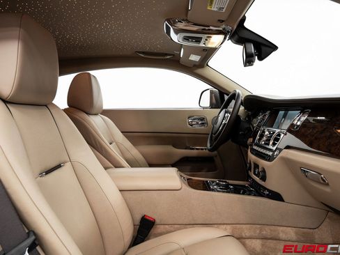 Used 2015 Rolls-Royce Wraith image 31