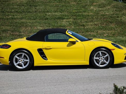 Certified 2024 Porsche 718 Boxster RWD image 49