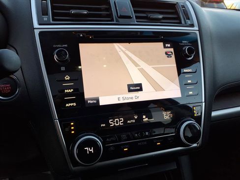 Used 2019 Subaru Outback 2.5i Limited image 12