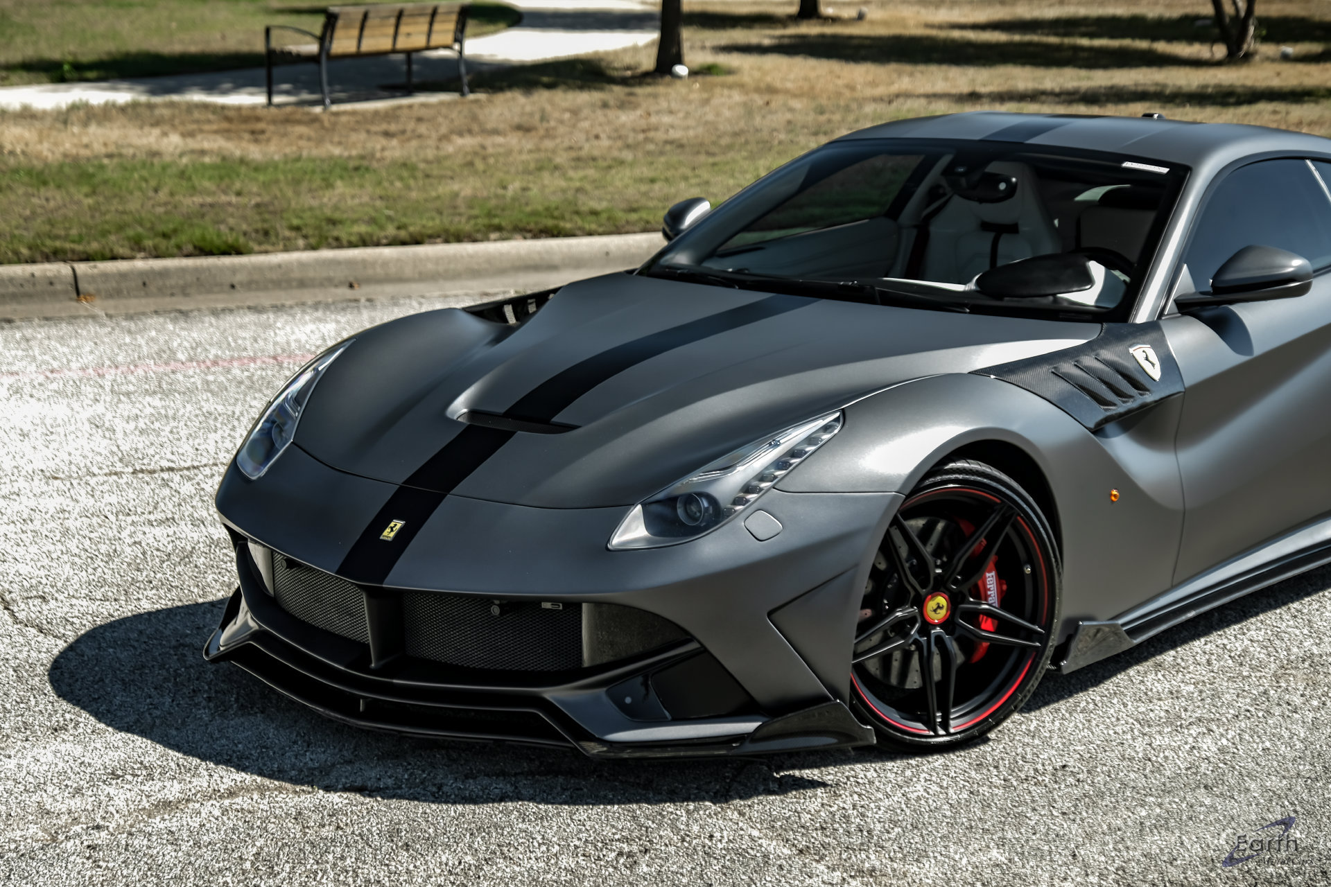 Used 2014 Ferrari F12 Berlinetta RWD image 7