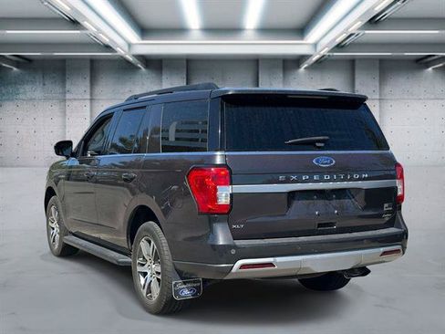 Used 2024 Ford Expedition XLT AWD/4WD image 6