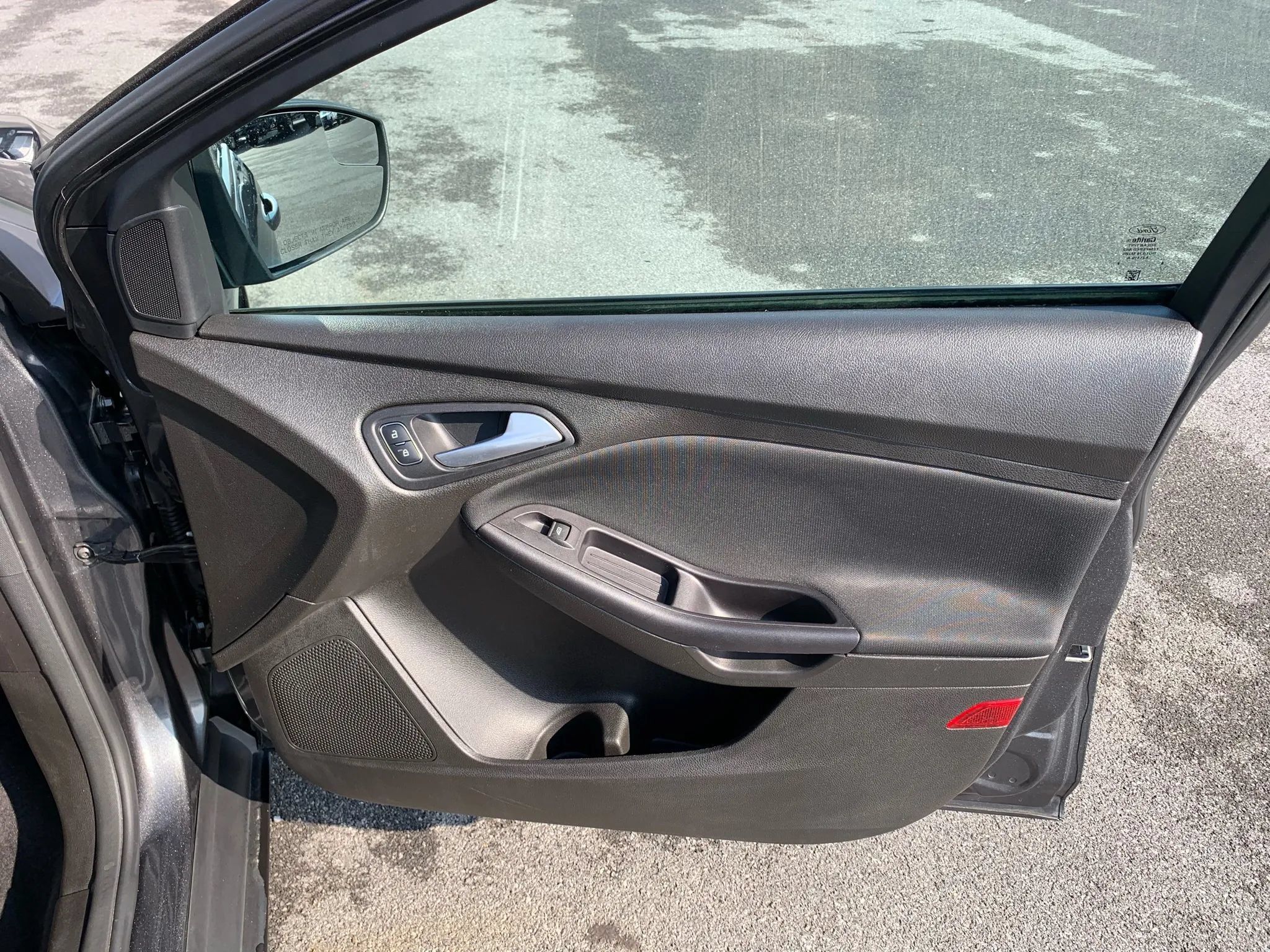 Used 2016 Ford Focus SE FWD image 20