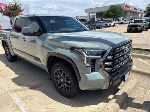 Used 2024 Toyota Tundra Platinum AWD/4WD image 2
