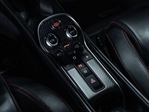 Used 2016 McLaren 570S Coupe image 45