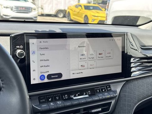 Used 2025 Toyota Camry XLE w/ Premium Plus Package image 18