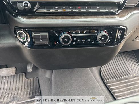 Used 2025 Chevrolet Silverado 1500 LT AWD/4WD image 29