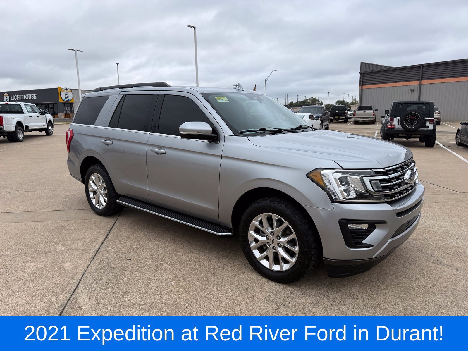 Used 2021 Ford Expedition XLT RWD image 3
