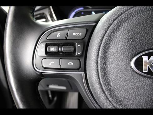Used 2020 Kia Niro EX Premium w/ Cold Weather Package FWD image 22