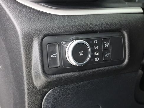 Used 2022 Ford Explorer XLT w/ Equipment Group 202A image 25