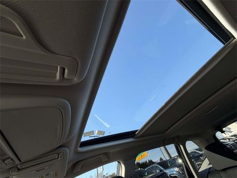 Used 2021 Subaru Forester Premium image 22