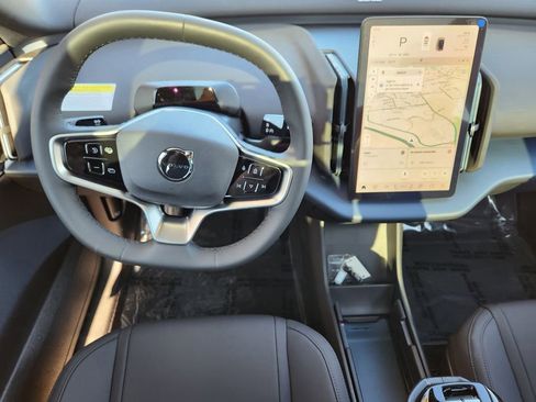 New 2025 Volvo EX30 Ultra w/ Protection Package Premier image 2