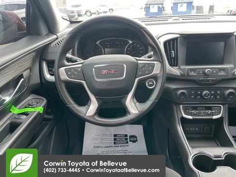Used 2024 GMC Terrain SLE w/ Driver Convenience Package image 21