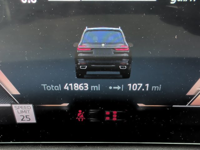 Used 2025 BMW X7 xDrive40i AWD/4WD image 21