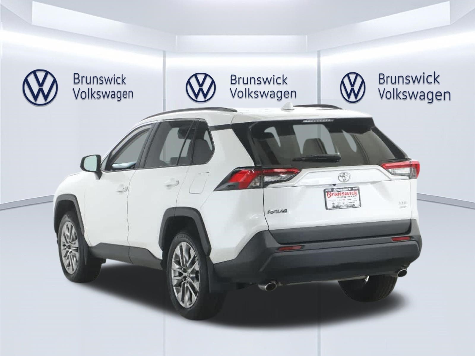 Used 2024 Toyota RAV4 XLE Premium w/ Weather Package AWD/4WD image 41