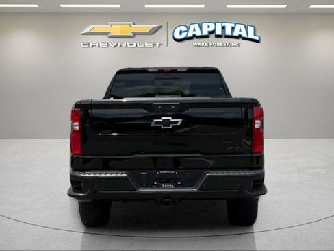 Used 2025 Chevrolet Silverado 1500 ZR2 w/ Technology Package AWD/4WD image 4