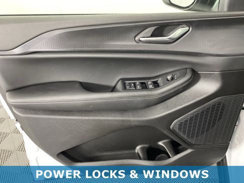 New 2025 Jeep Grand Cherokee Laredo w/ Luxury Tech Group I image 12