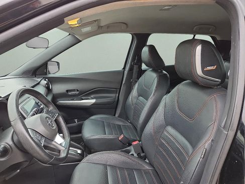 Used 2019 Nissan Kicks SR w/ SR Premium Package image 13