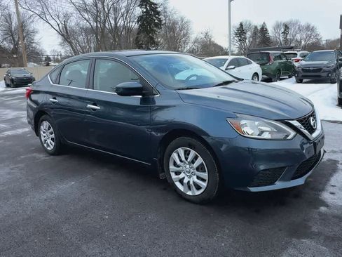 Used 2016 Nissan Sentra SV image 2