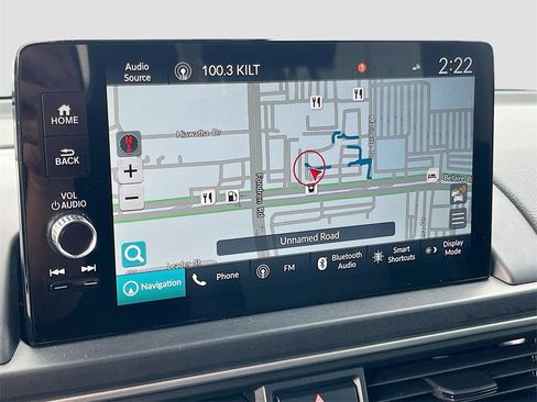 Used 2024 Honda Pilot Touring image 13