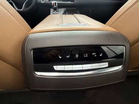 Used 2021 Cadillac Escalade Premium Luxury image 18