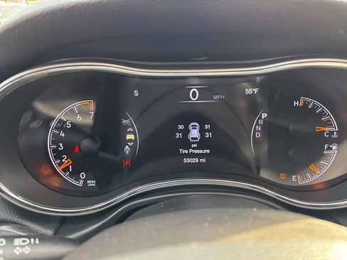 Used 2021 Jeep Grand Cherokee Laredo X image 32