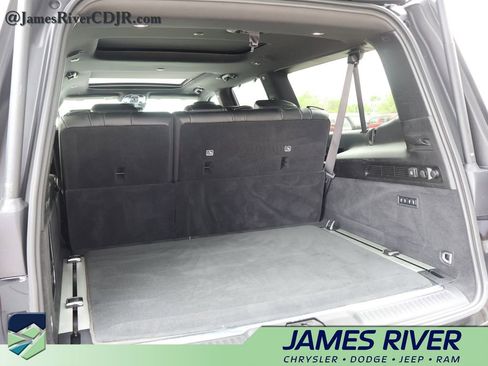 Used 2024 Jeep Grand Wagoneer L 4WD image 17