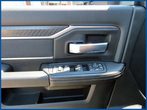 New 2026 RAM 3500 Big Horn AWD/4WD image 13